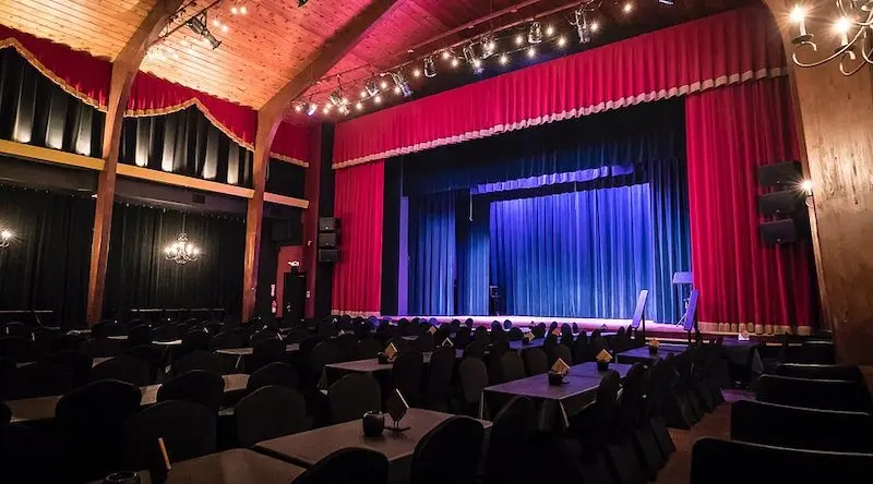 Interior do Key West Theater