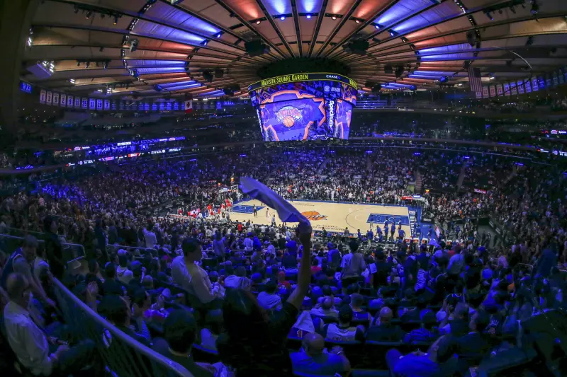 Partida de basquete NBA do New York Knicks na arena Madison Square Garden em Nova York