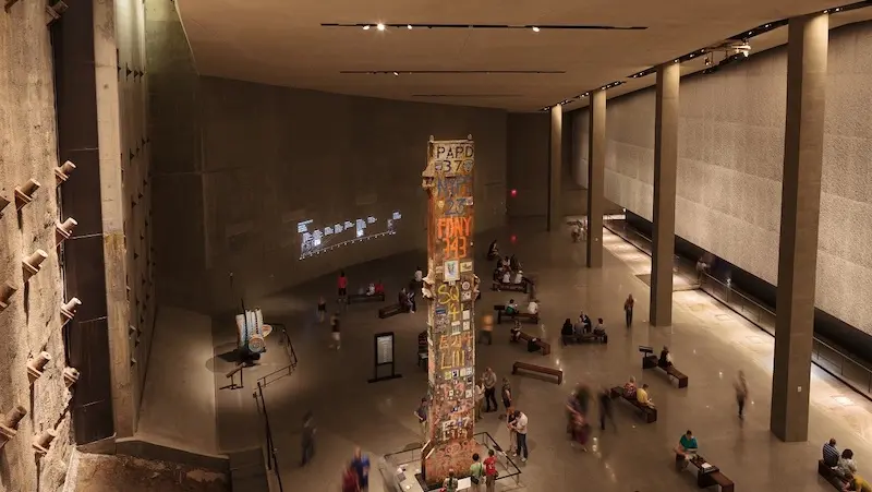 Interior do Museu do 11 de Setembro em Nova York