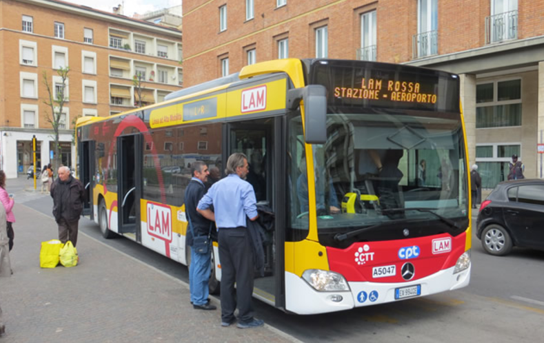 ônibus em Pisa 