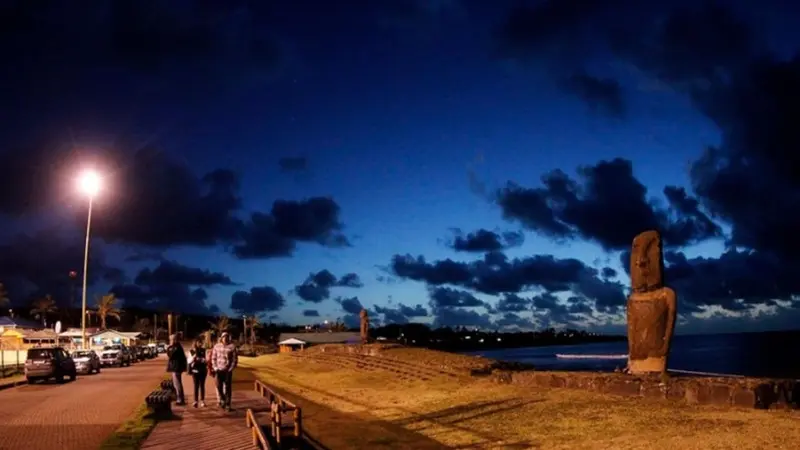 Hanga Roa à noite