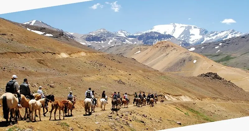 Cavalgada no Valle Nevado 