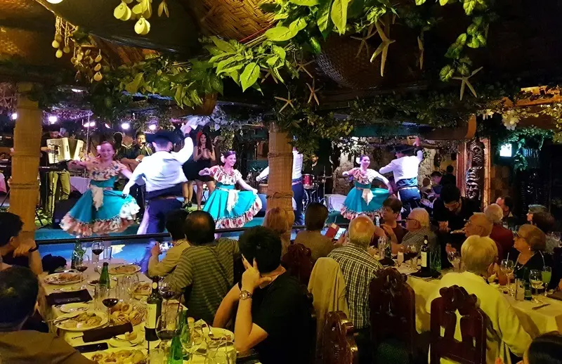 Restaurante Bali Hai em Santiago