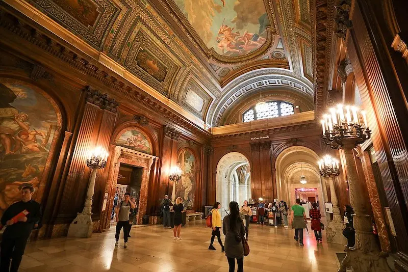 Visitantes na Biblioteca Pública de Nova York