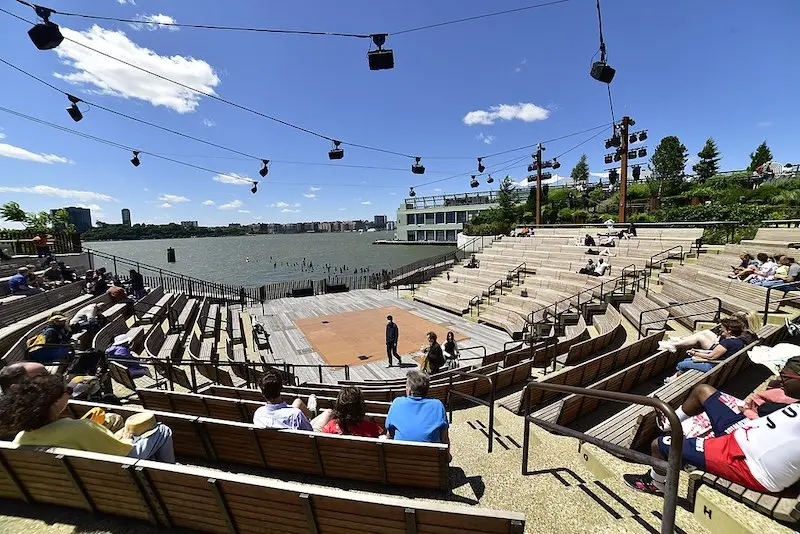 Anfiteatro no Little Island Park em Nova York