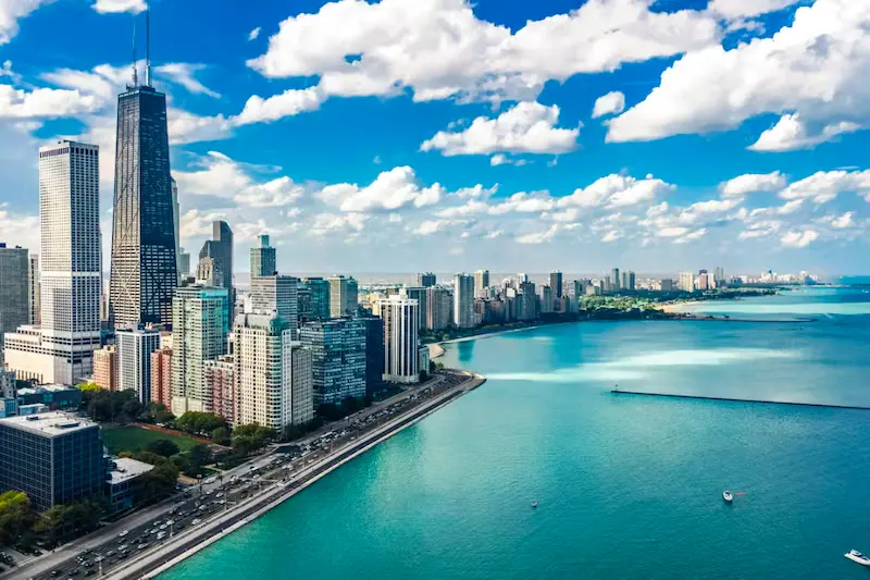 Vista do skyline de Chicago do Lago Michigan