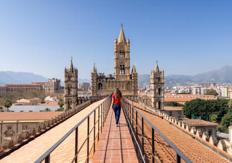 Tour pelas igrejas e campanários de Palermo