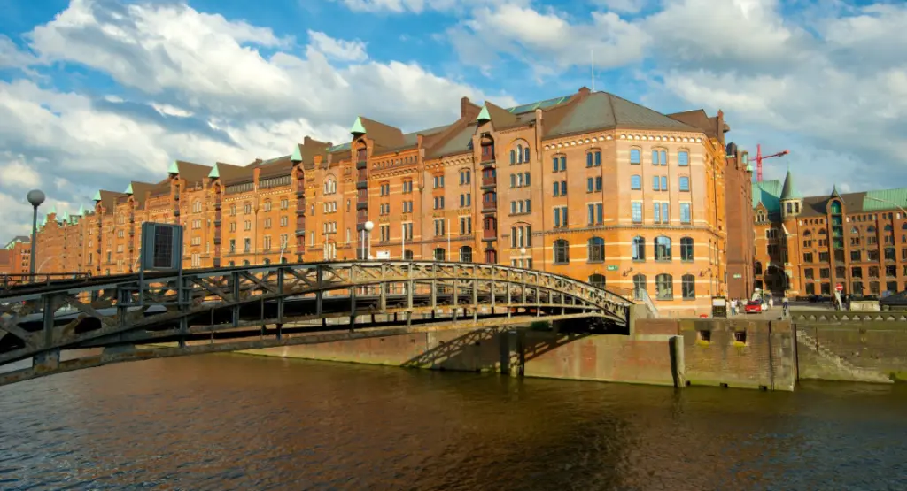 Tour pelos canais de Speicherstadt