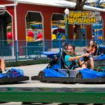 Família no kart no Fun Spot America em Kissimmee