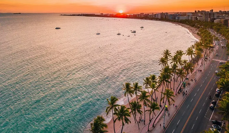 Maceió e um lindo pôr do sol