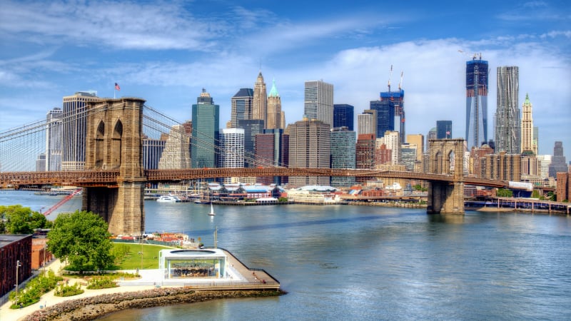 Paisagem da Ponte do Brooklyn e dos edifícios em Nova York