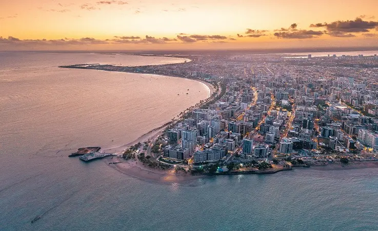 Como é o mês de agosto em Maceió?