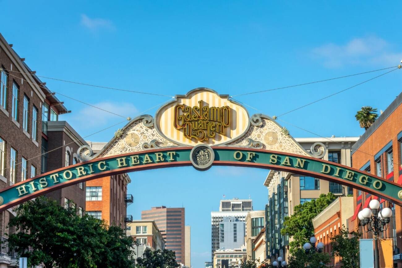 Entrada do bairro Gaslamp Quarter em San Diego