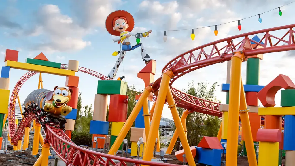 Diversão na Slinky Dog Dash no Hollywood Studios da Disney Orlando