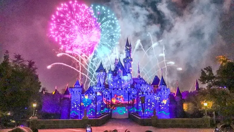 Show de fogos no Disneyland Park da Califórnia