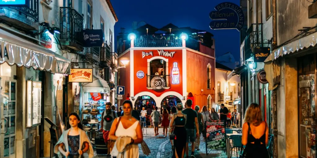 Lagos à noite