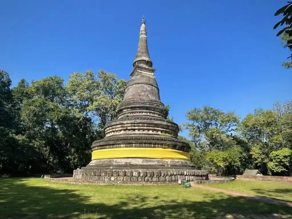 Templo Wat Umong em Chiang Mai