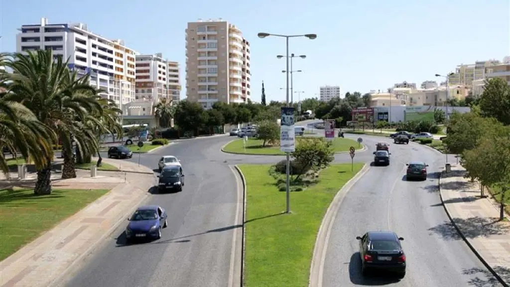 Zona Comercial da V6 