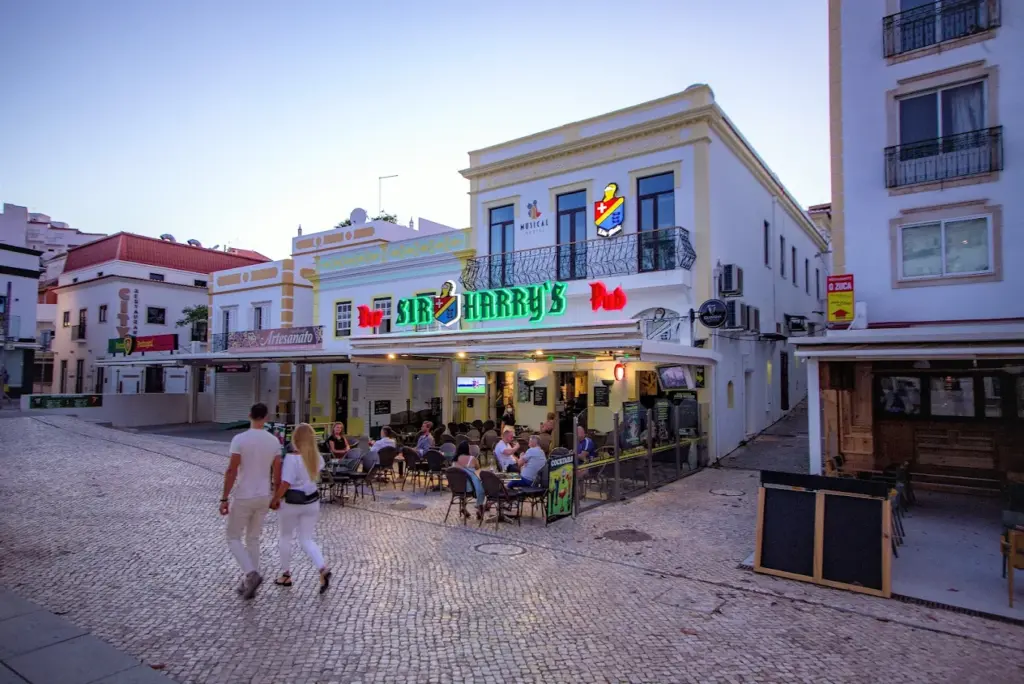 Sir Harry's Bar
