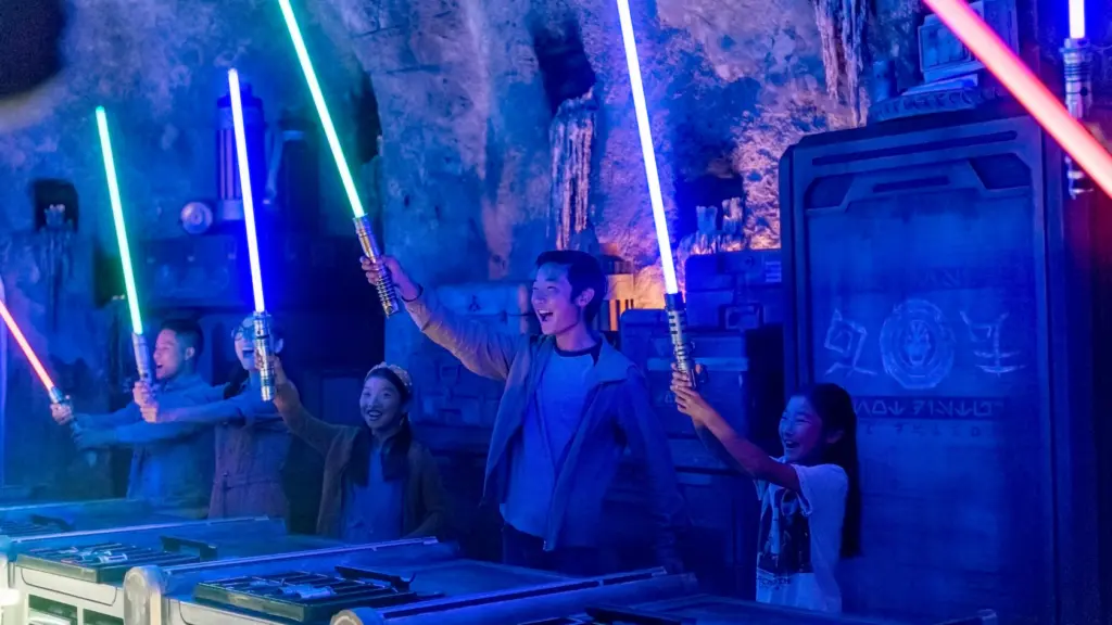 Oficina do Savi – Sabres de luz artesanais no Disney's Hollywood Studios