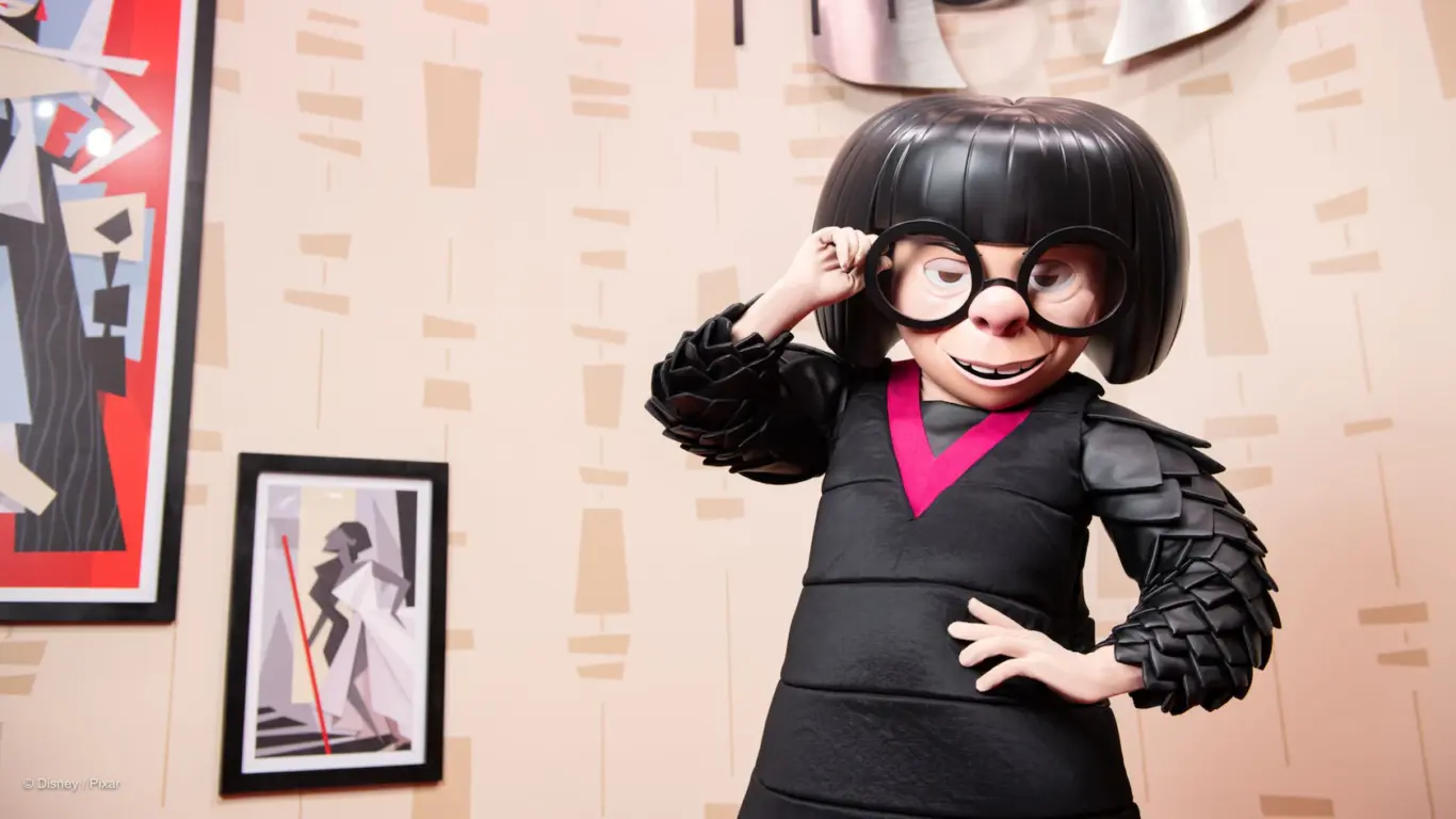 Edna Mode Experience - Pixar Plaza