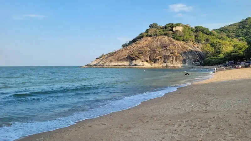 Sai Noi Beach em Hua Hin