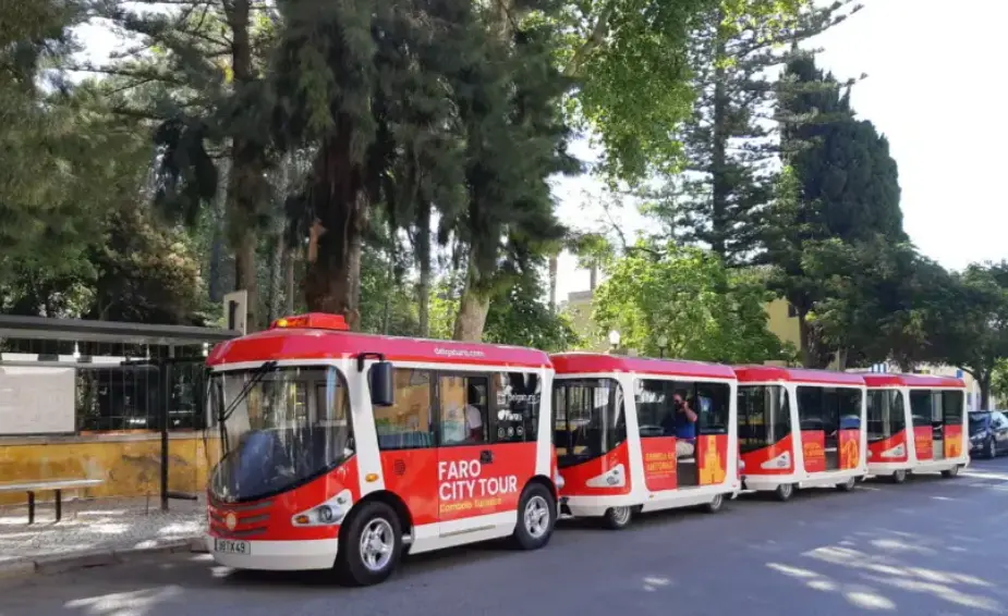 Tour de trenzinho