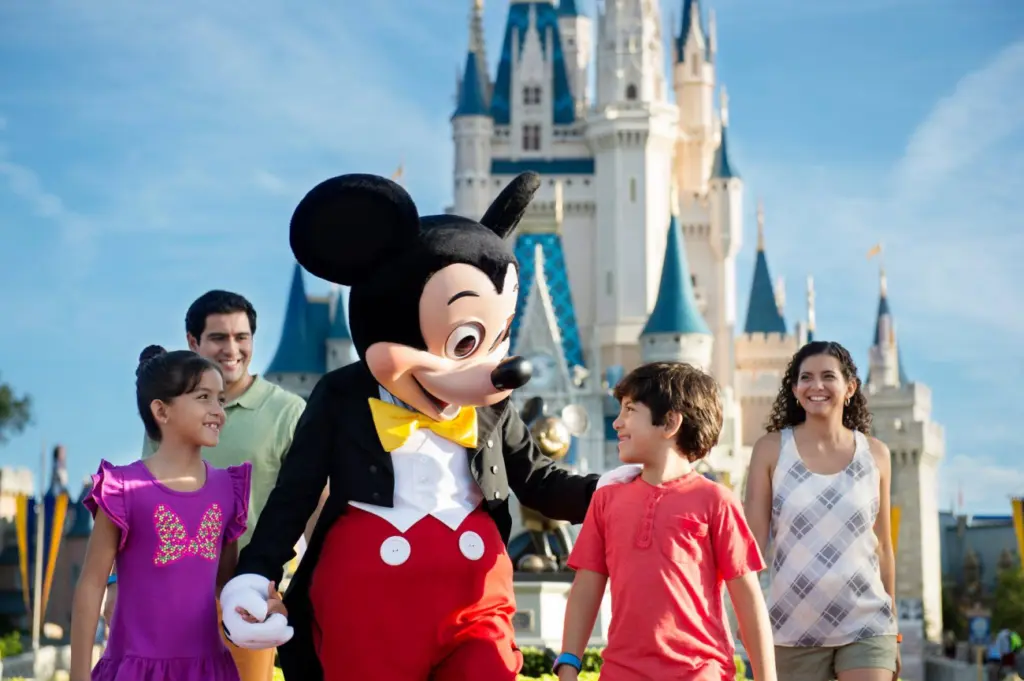 Família com Mickey Mouse na Disney Orlando Família com Mickey Mouse na Disney Orlando