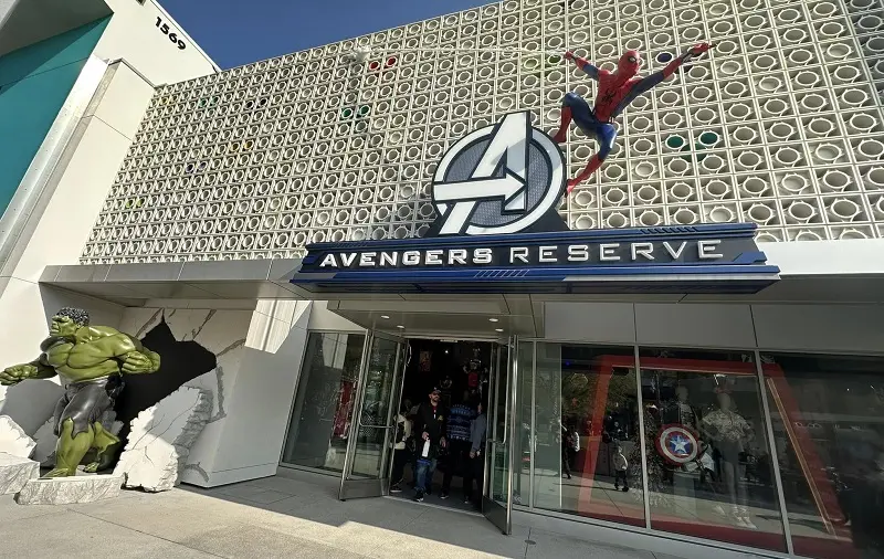 Avengers Reserve no Downtown Disney District Avengers Reserve no Downtown Disney District
