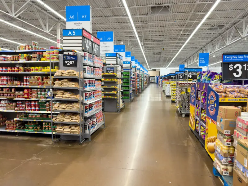 Interior do Walmart em Orlando