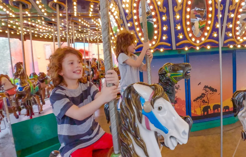 Grand Caravan Carousel no Busch Gardens Grand Caravan Carousel no Busch Gardens