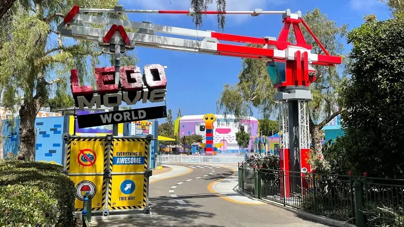 Área The Lego Movie World no Parque Legoland California