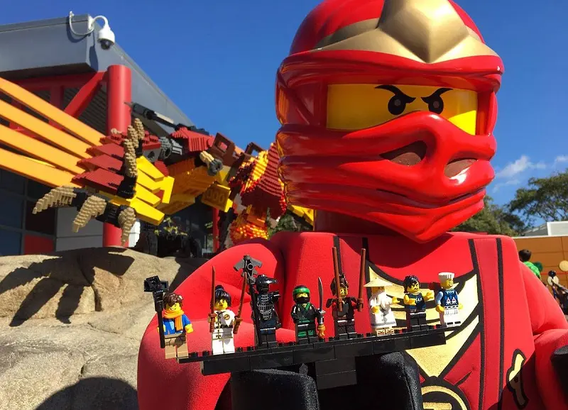 Encontro com os personagens no Parque Legoland California Encontro com os personagens no Parque Legoland California