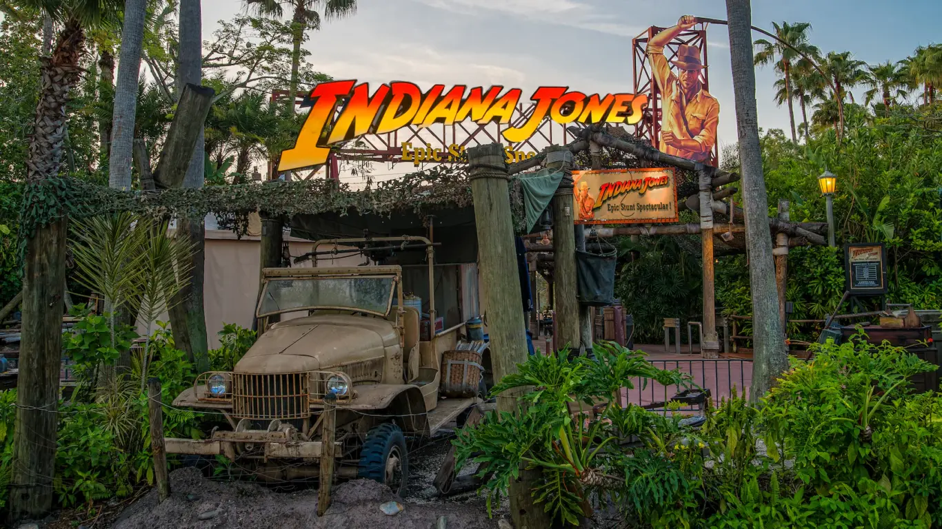 Indiana Jones Epic Stunt Spectacular! - Echo Lake
