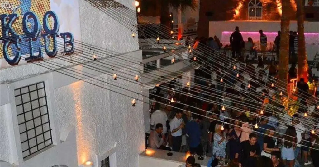 Koo Club em Santorini