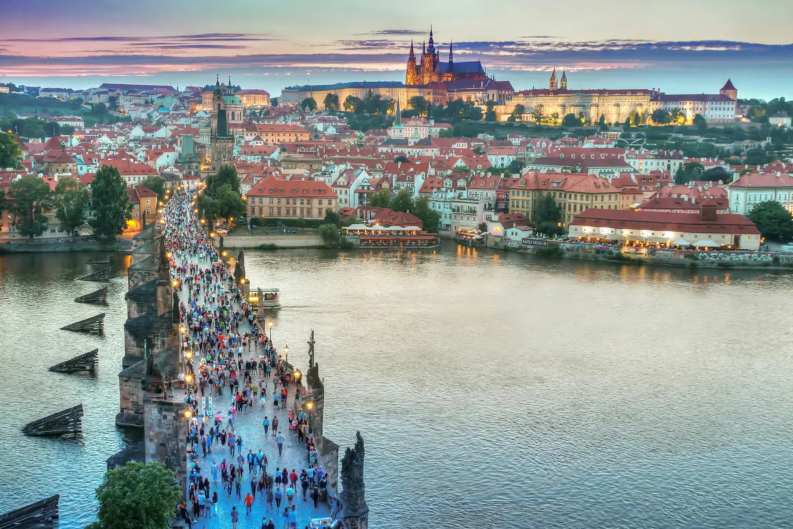 Movimentação em Praga no mês de junho