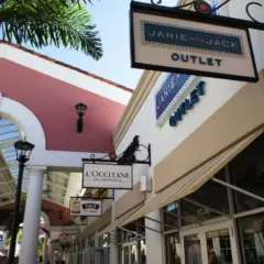 Compras no Premium Outlets International Drive em Orlando