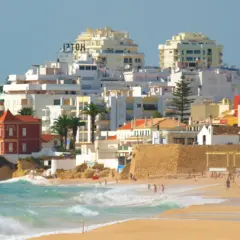 Onde ficar em Armação de Pêra: melhor região e hotéis baratos!