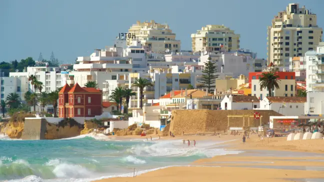 Onde ficar em Armação de Pêra: melhor região e hotéis baratos!