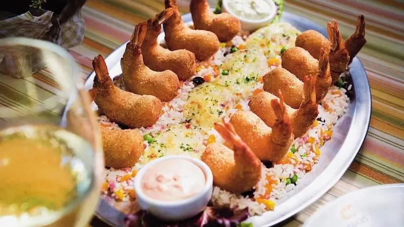 Prato de comida do Camarões Restaurante em Natal