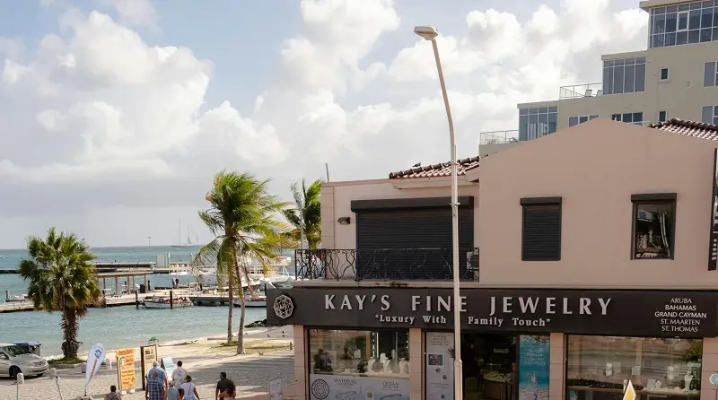 Turistas em Oranjestad Aruba