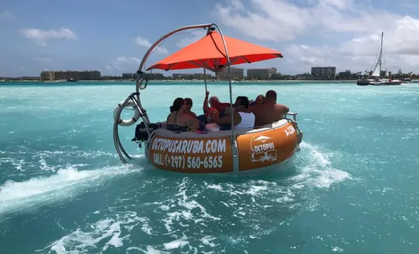 Aluguel de donut boat em Aruba