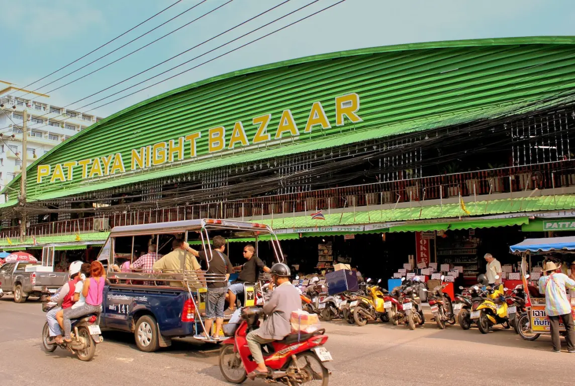 Mercado Night Bazaar em Pattaya Mercado Night Bazaar em Pattaya