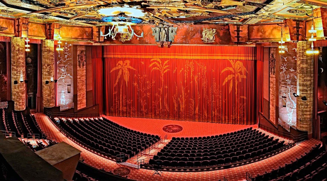 Interior do Chinese Theatre em Los Angeles