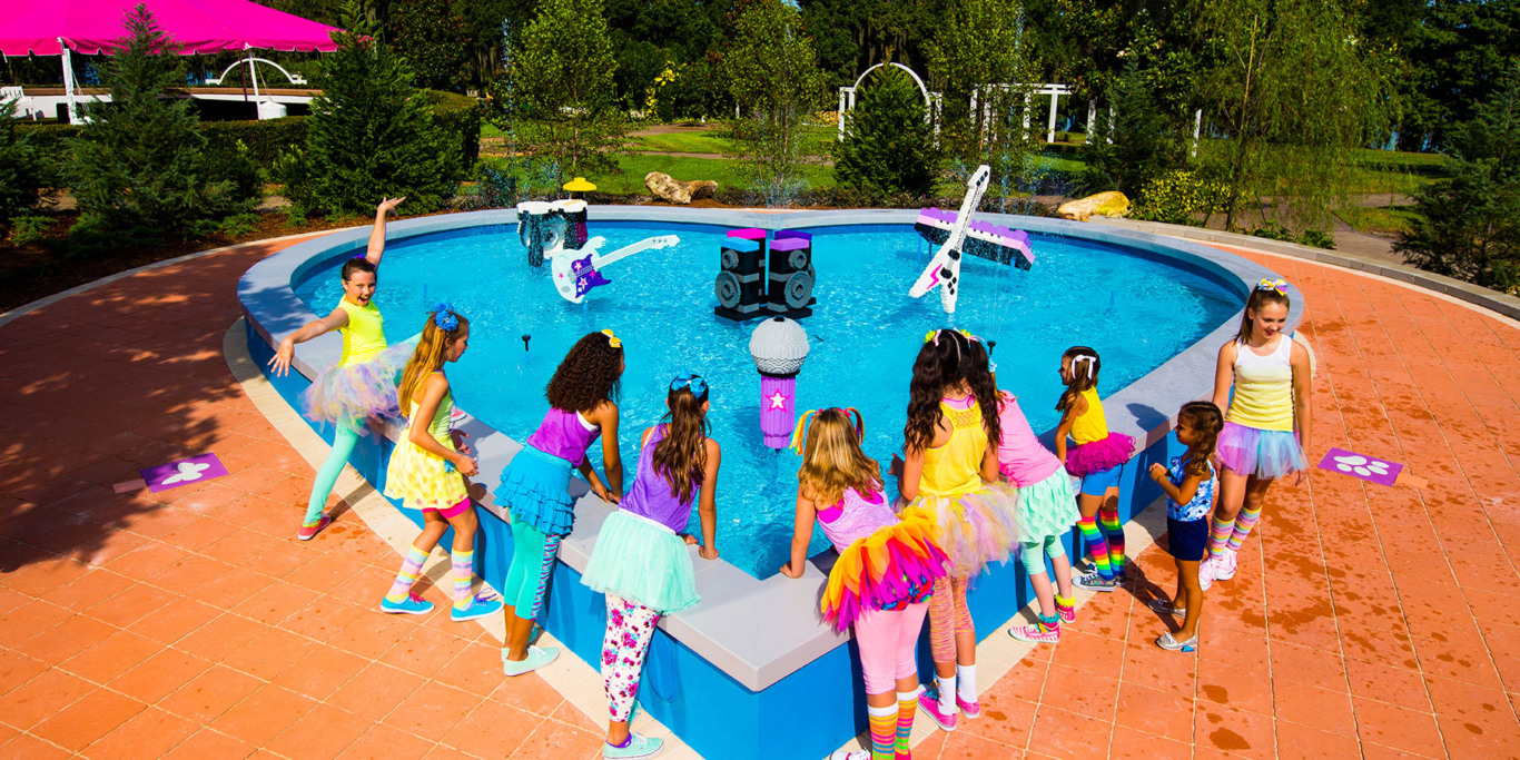 Heartlake Stepping Tones Fountain no Legoland Florida