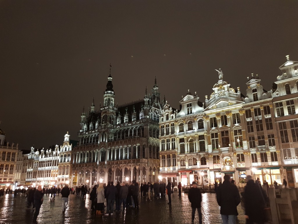 Bruxelas em janeiro à noite