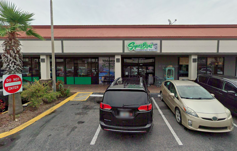 Fachada do SuperBras Supermercado Brasileiro em Orlando
