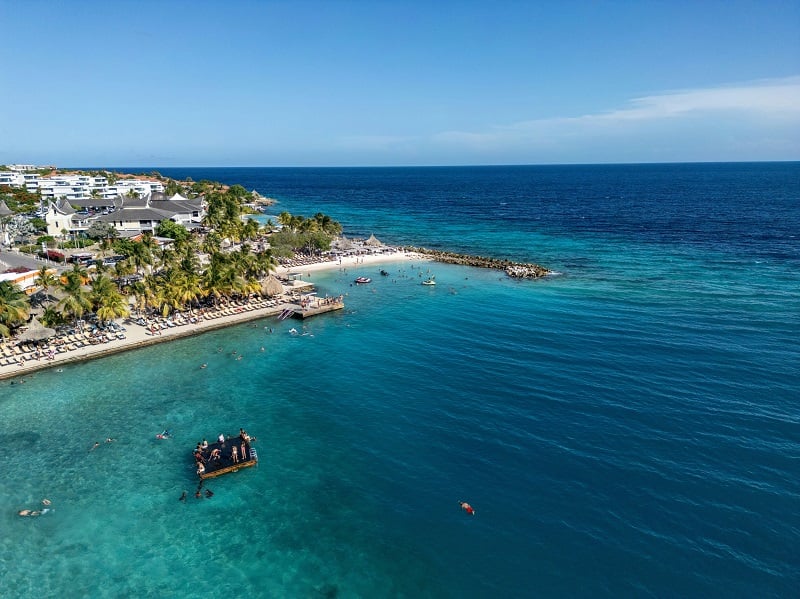Praia extraordinária de Curaçao