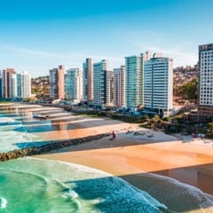 Dia ensolarado na praia em Natal