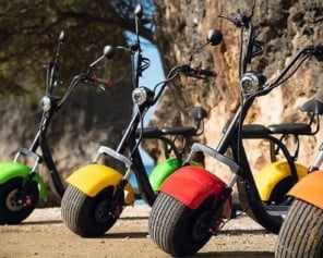 Ingresso para o tour de moto elétrica pela baía de Caracas Ingresso para o tour de moto elétrica pela baía de Caracas